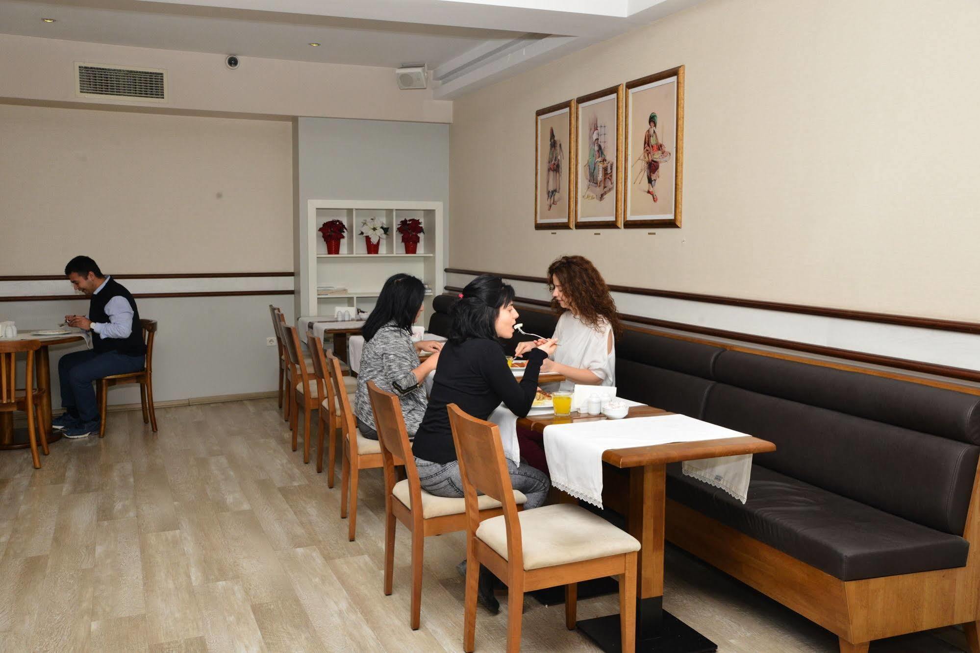 Ilkay Hotel イスタンブール エクステリア 写真